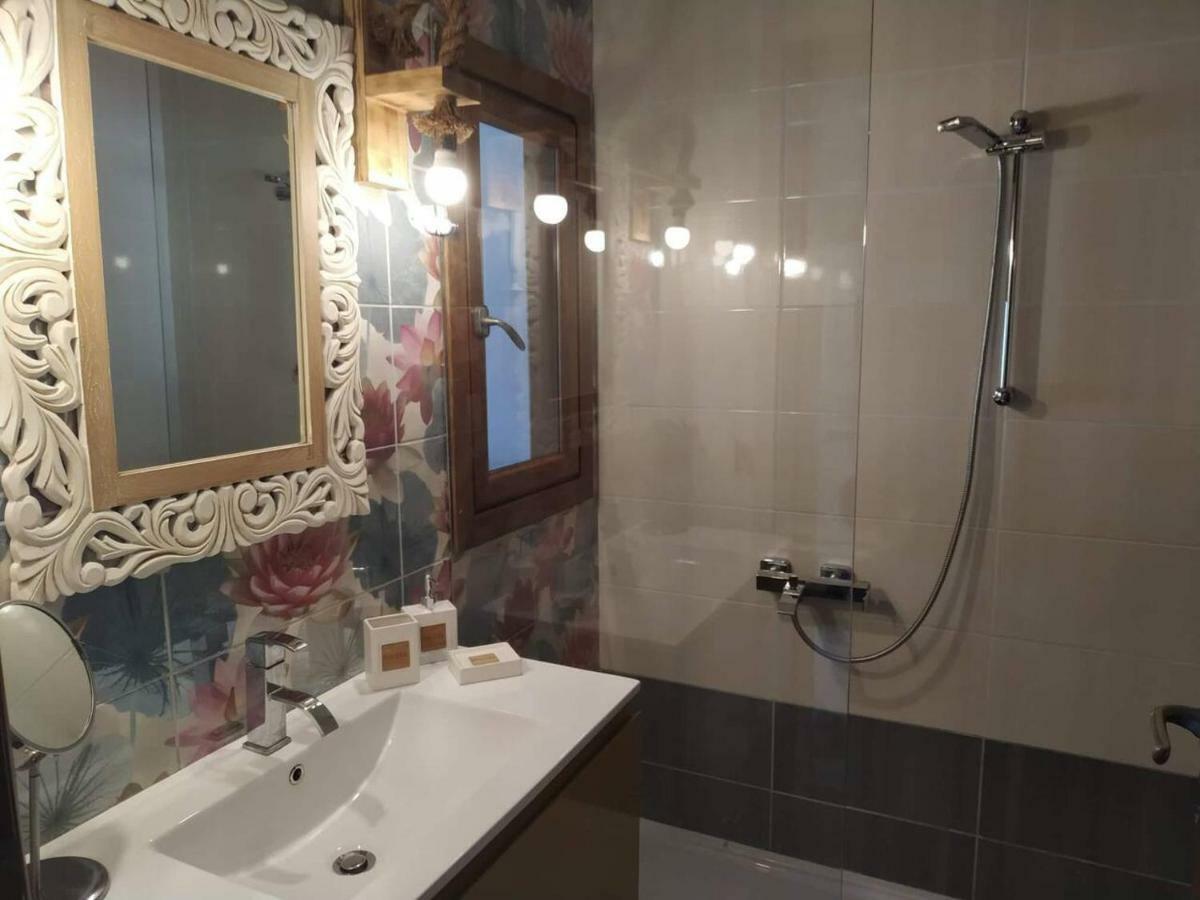 Loutraki Μοναδικής Θέσης Διαμέρισμα Στη Θάλασσα Exteriör bild