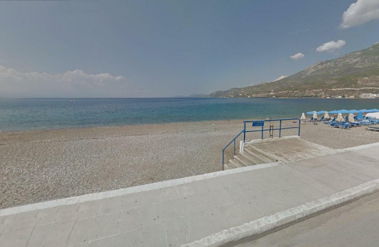 Loutraki Μοναδικής Θέσης Διαμέρισμα Στη Θάλασσα Exteriör bild